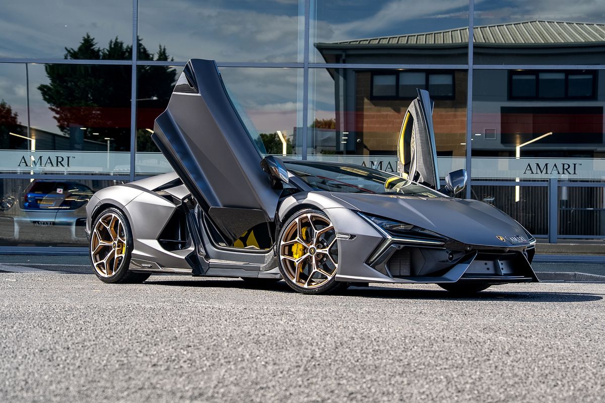 LAMBORGHINI REVUELTO PHEV S-A