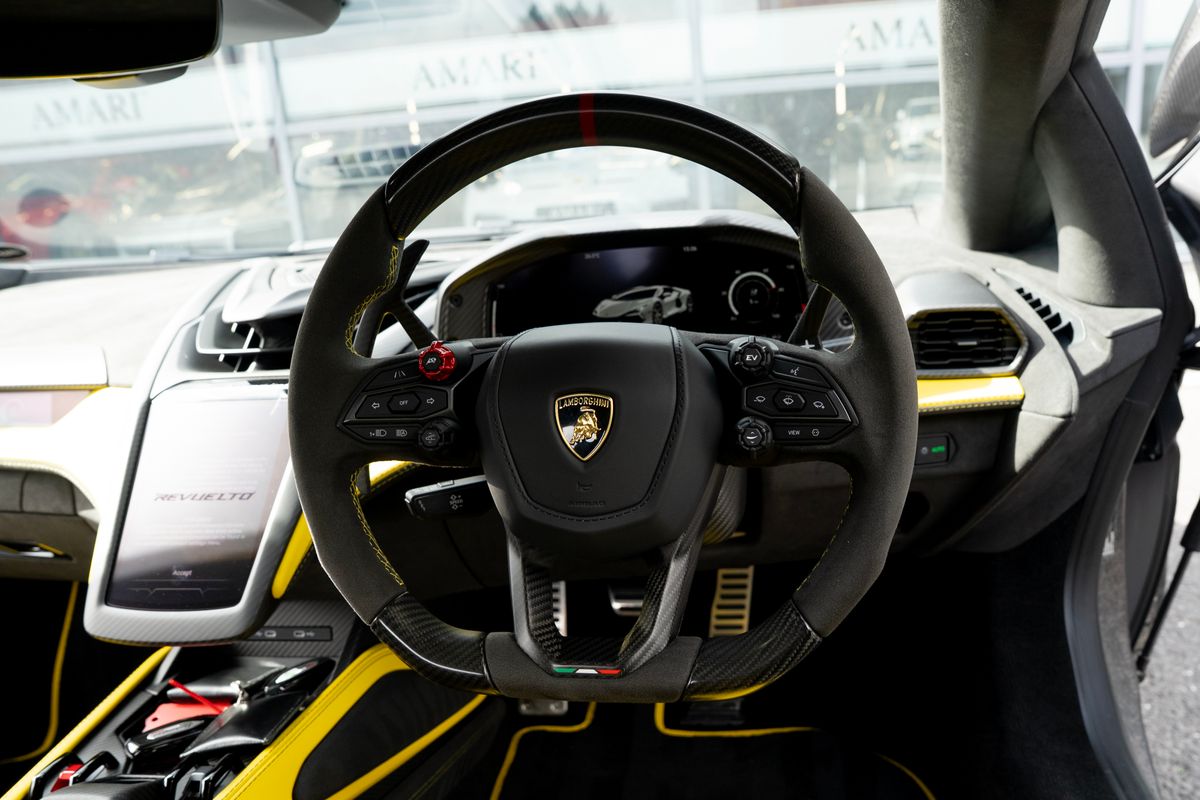 LAMBORGHINI REVUELTO PHEV S-A