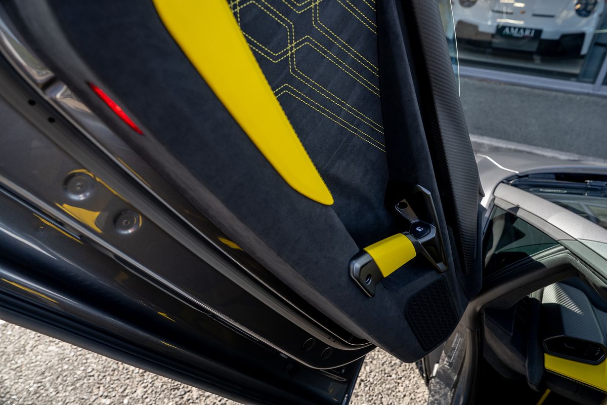 LAMBORGHINI REVUELTO PHEV S-A