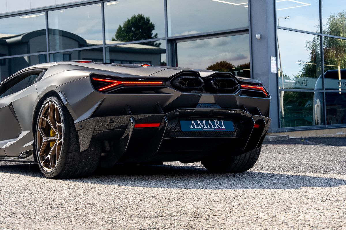 LAMBORGHINI REVUELTO PHEV S-A