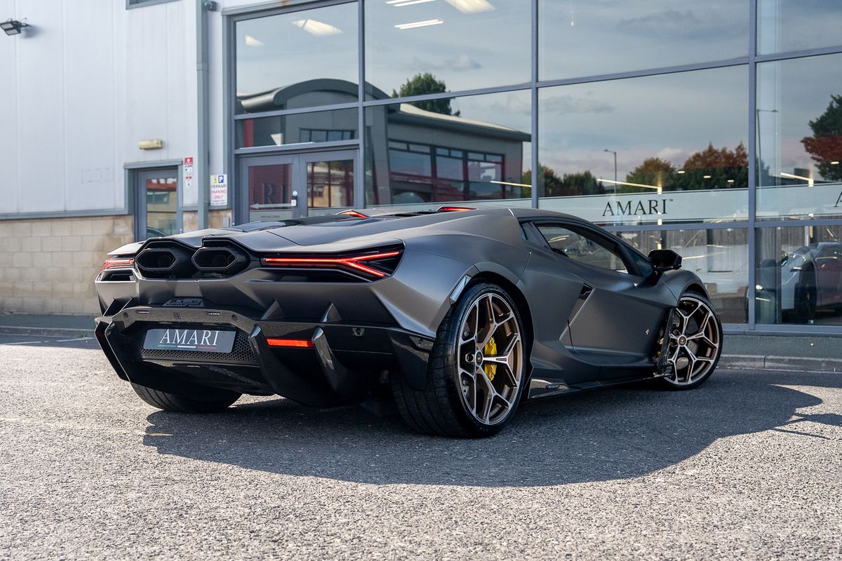 LAMBORGHINI REVUELTO PHEV S-A