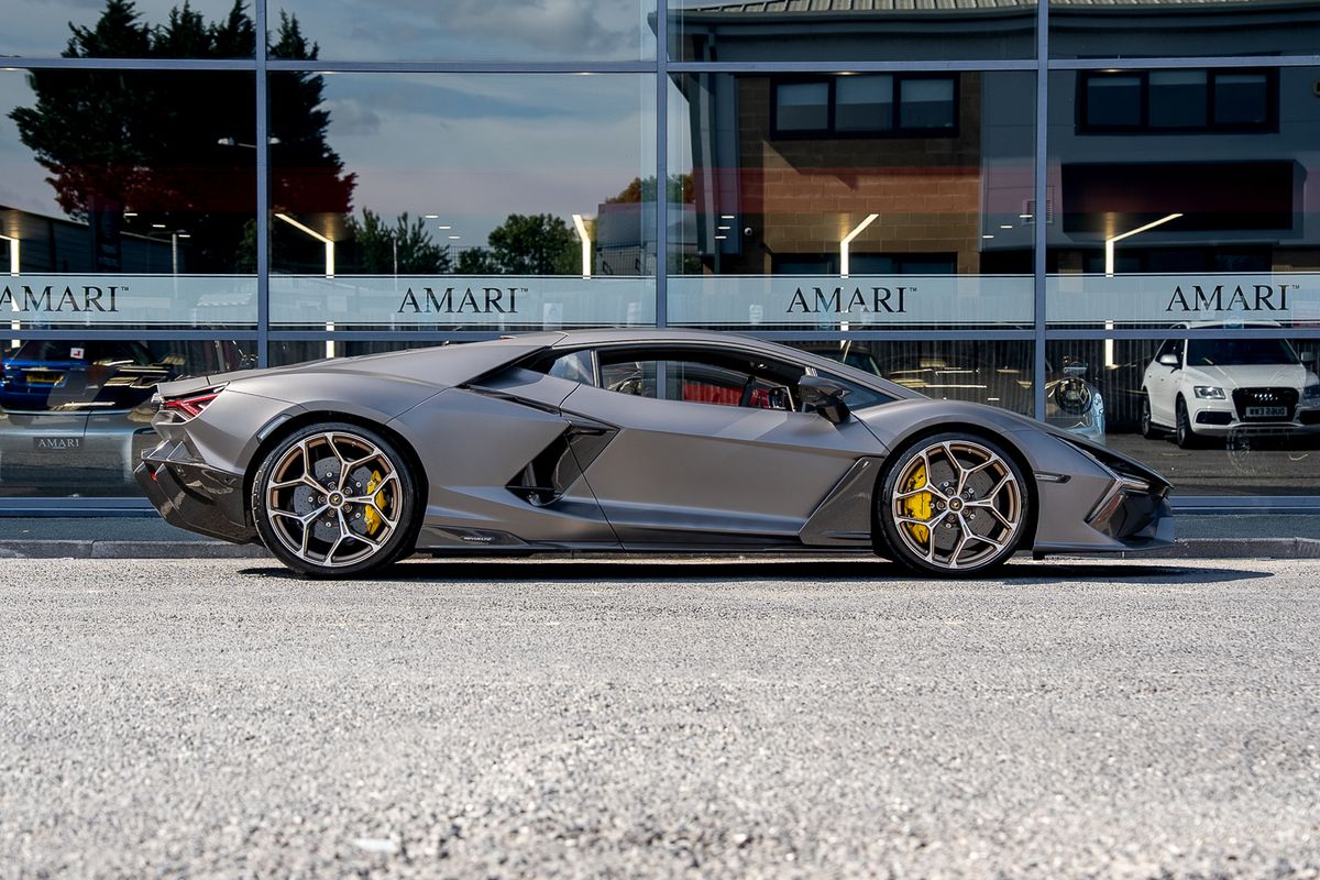 LAMBORGHINI REVUELTO PHEV S-A