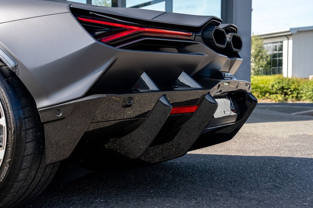 LAMBORGHINI REVUELTO PHEV S-A
