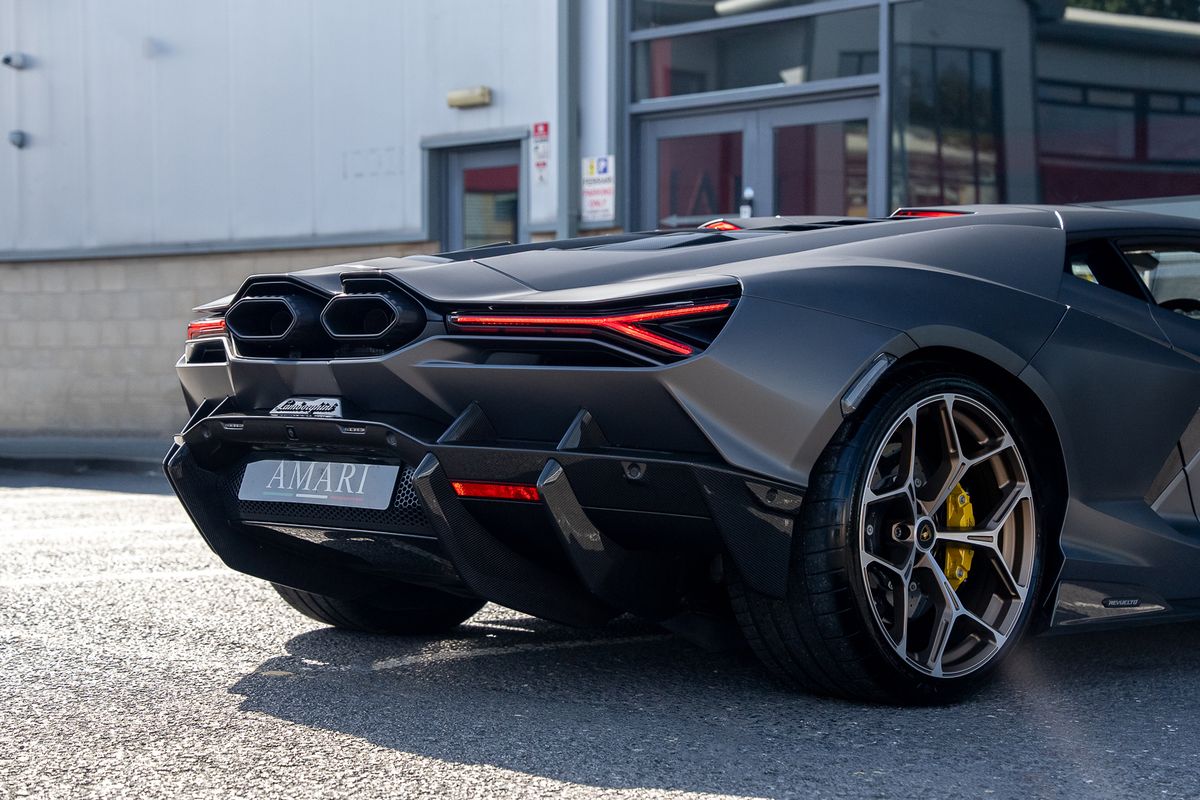 LAMBORGHINI REVUELTO PHEV S-A
