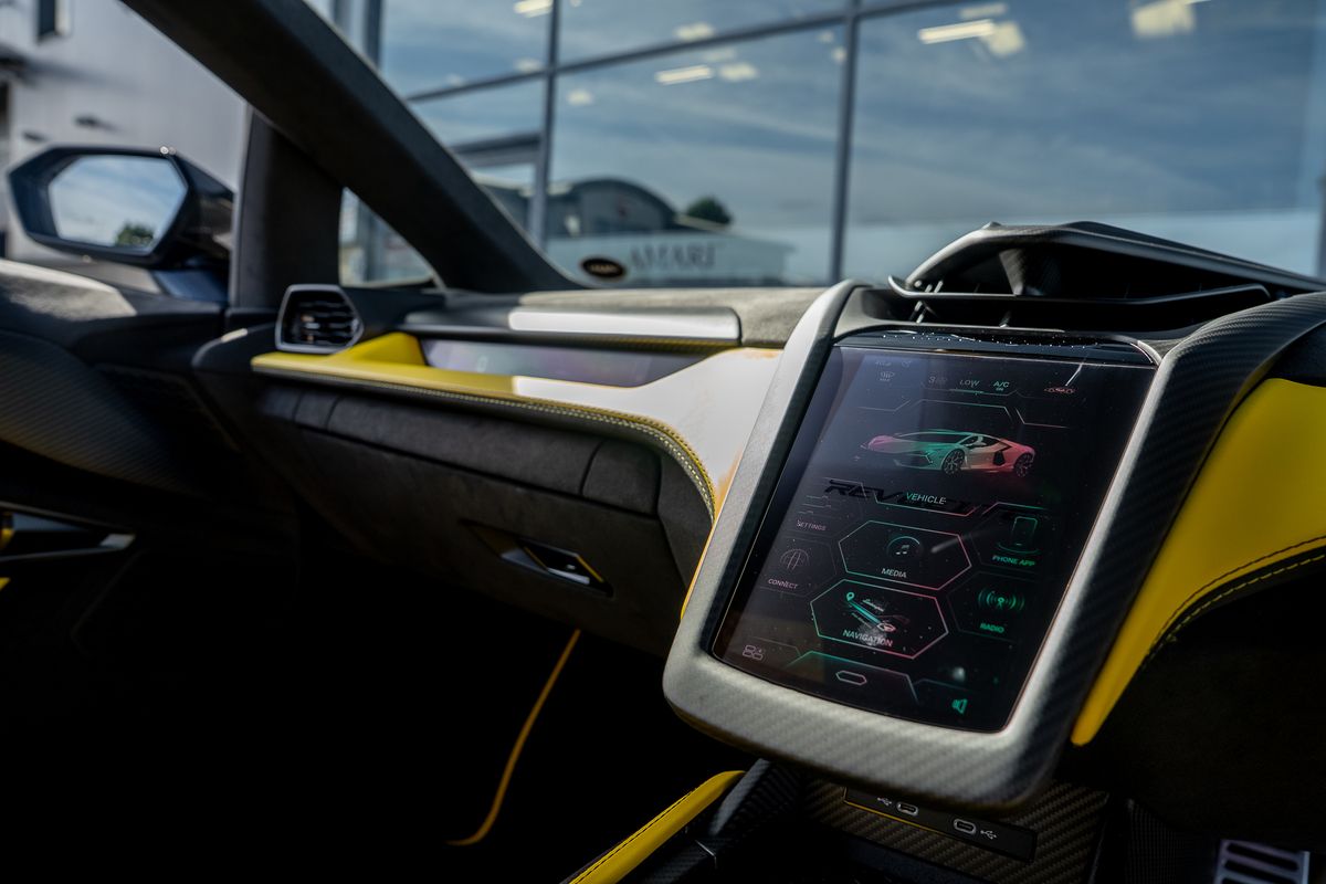 LAMBORGHINI REVUELTO PHEV S-A