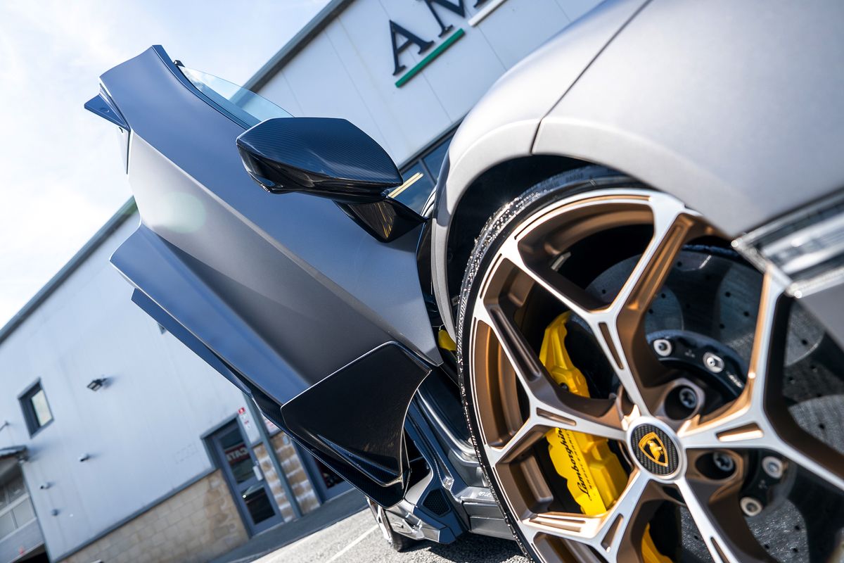 LAMBORGHINI REVUELTO PHEV S-A