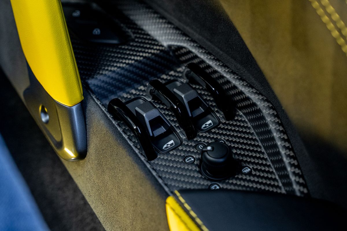 LAMBORGHINI REVUELTO PHEV S-A