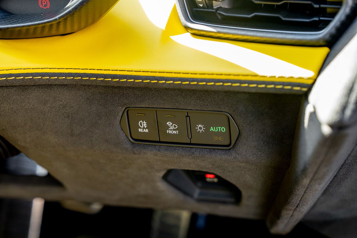 LAMBORGHINI REVUELTO PHEV S-A
