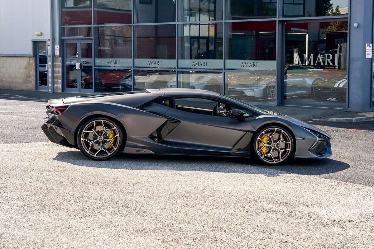 LAMBORGHINI REVUELTO PHEV S-A