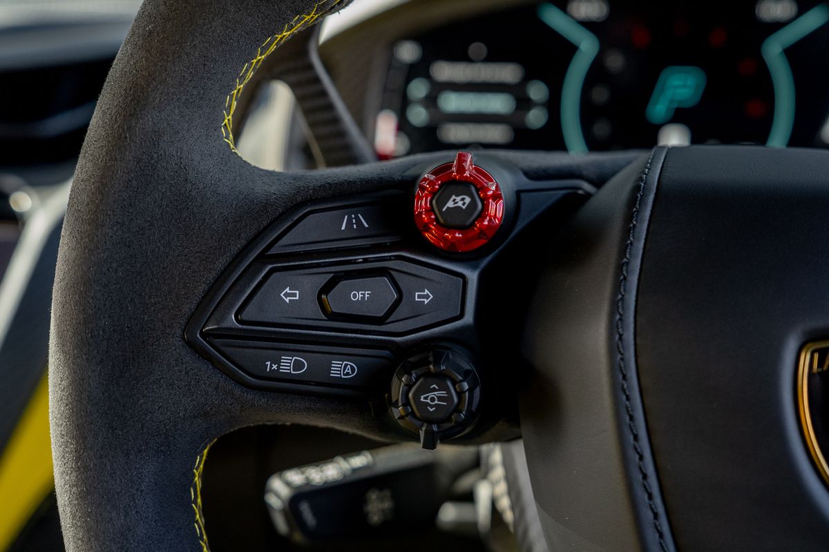 LAMBORGHINI REVUELTO PHEV S-A
