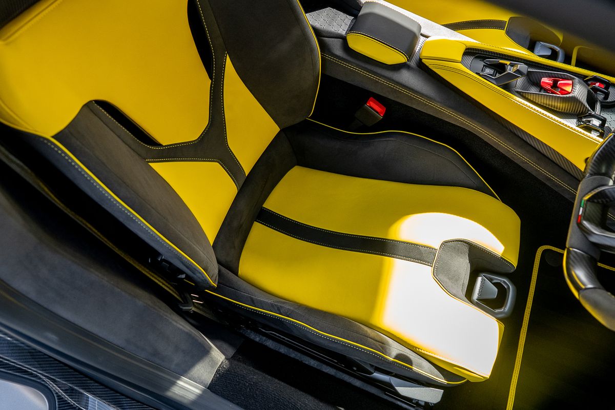 LAMBORGHINI REVUELTO PHEV S-A