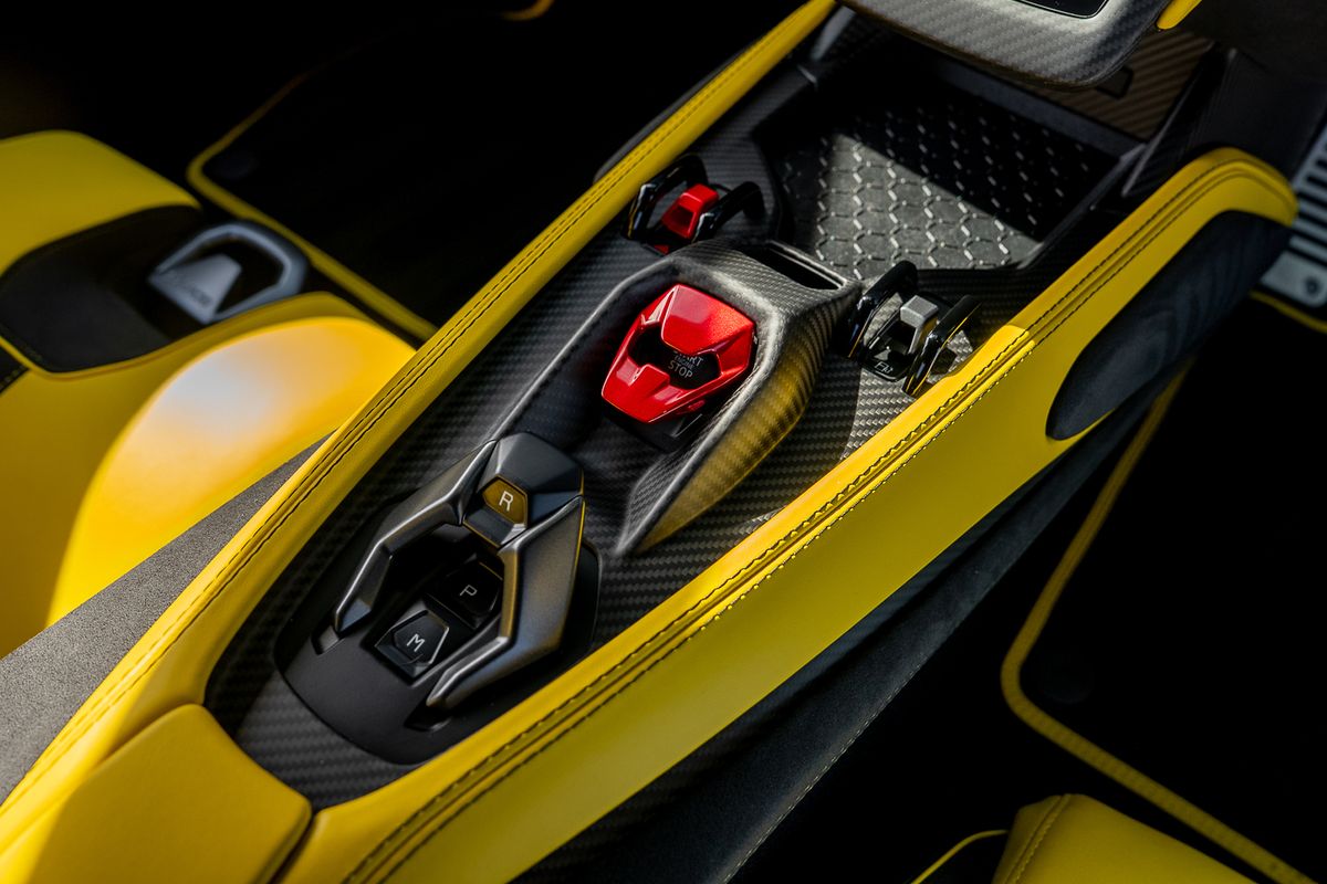 LAMBORGHINI REVUELTO PHEV S-A