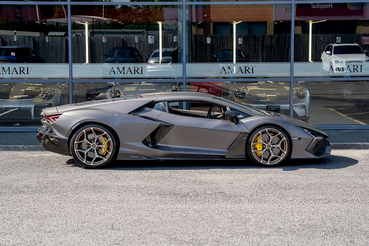 LAMBORGHINI REVUELTO PHEV S-A