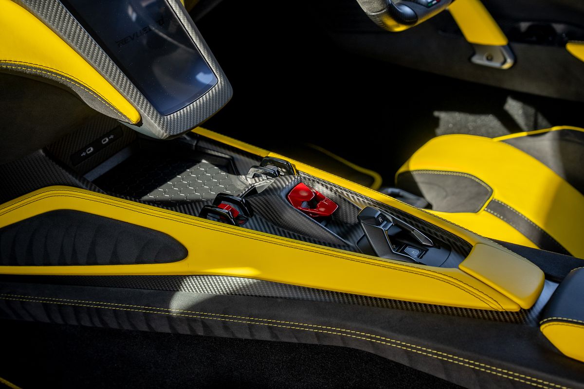 LAMBORGHINI REVUELTO PHEV S-A