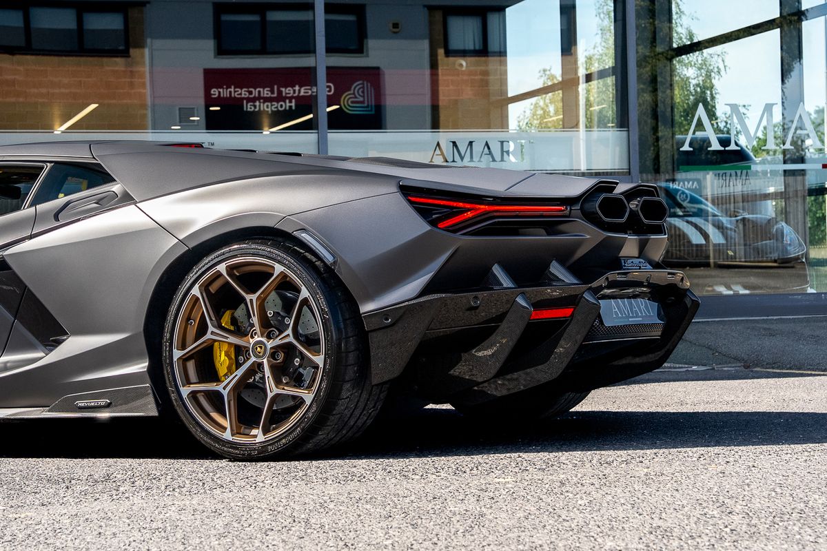 LAMBORGHINI REVUELTO PHEV S-A
