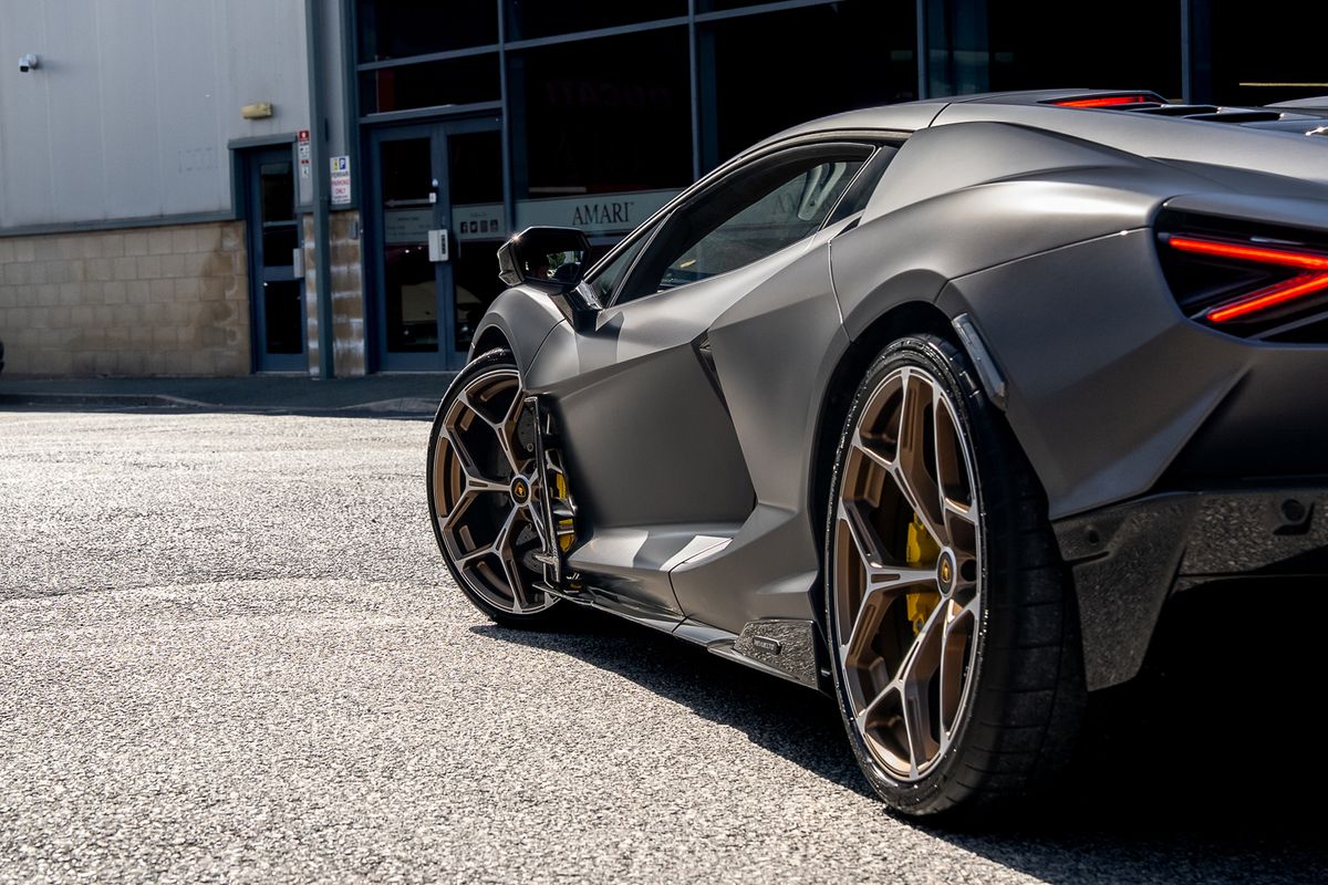 LAMBORGHINI REVUELTO PHEV S-A