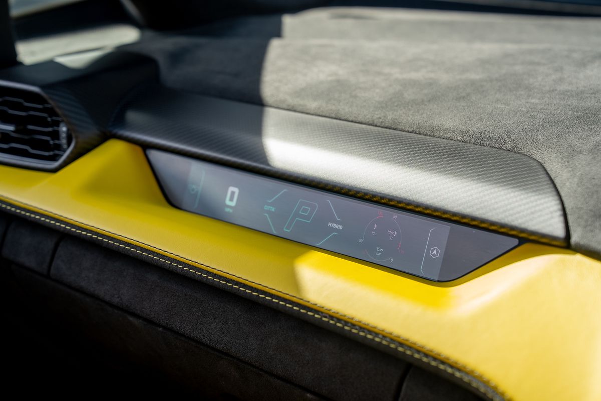 LAMBORGHINI REVUELTO PHEV S-A