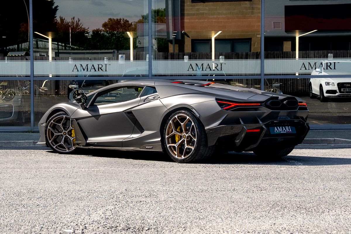 LAMBORGHINI REVUELTO PHEV S-A