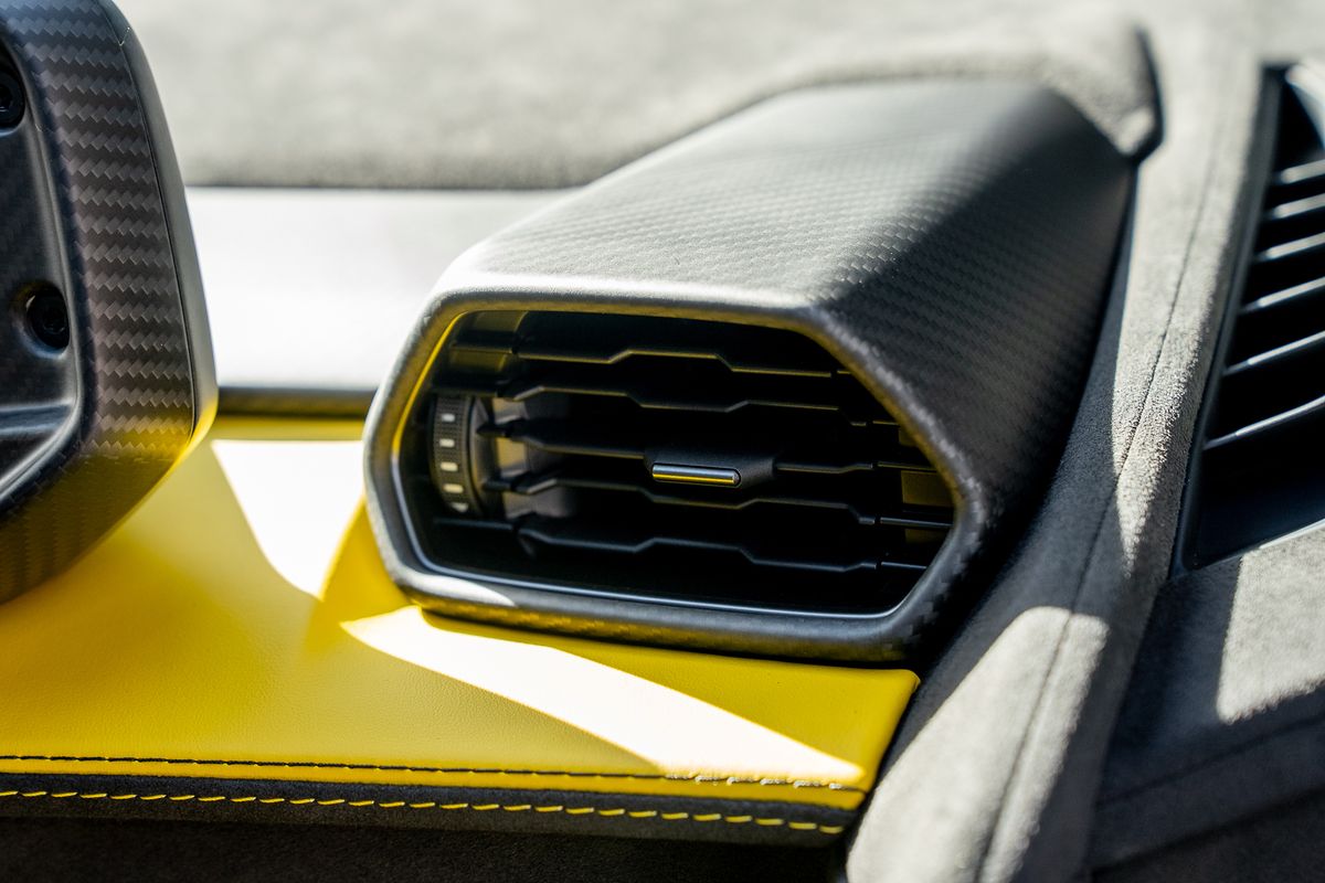 LAMBORGHINI REVUELTO PHEV S-A