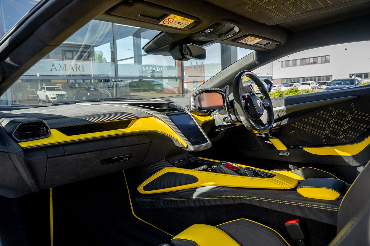 LAMBORGHINI REVUELTO PHEV S-A