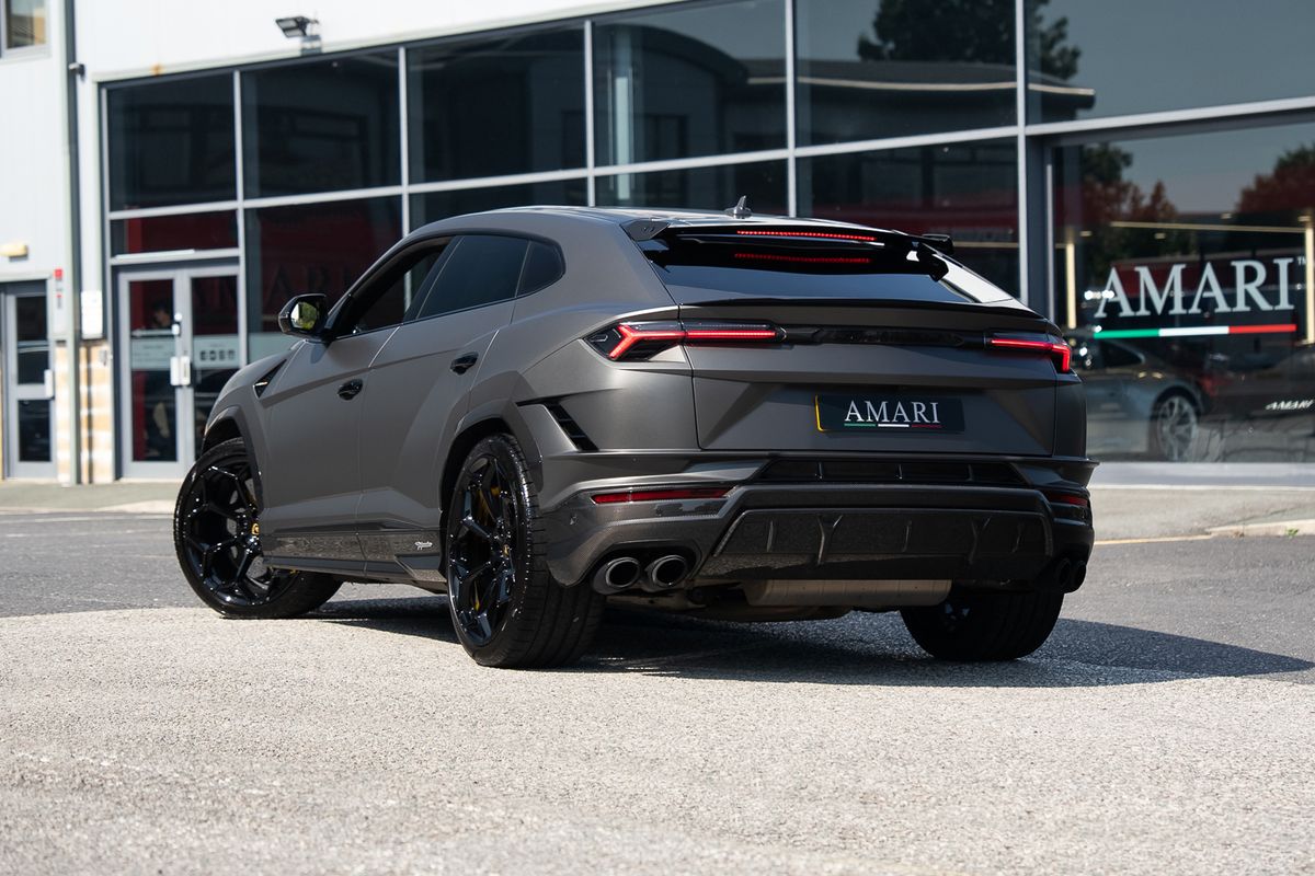 LAMBORGHINI URUS PERFORMANTE VAT QUALIFYING