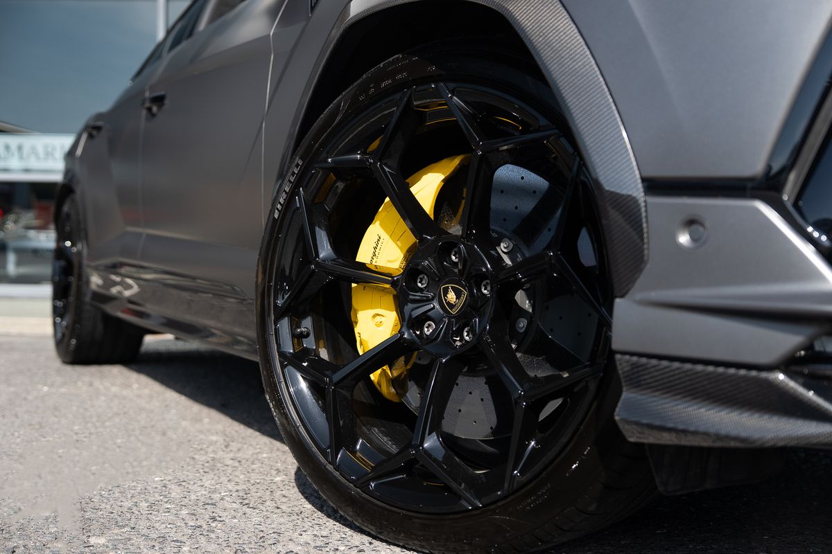 LAMBORGHINI URUS PERFORMANTE VAT QUALIFYING