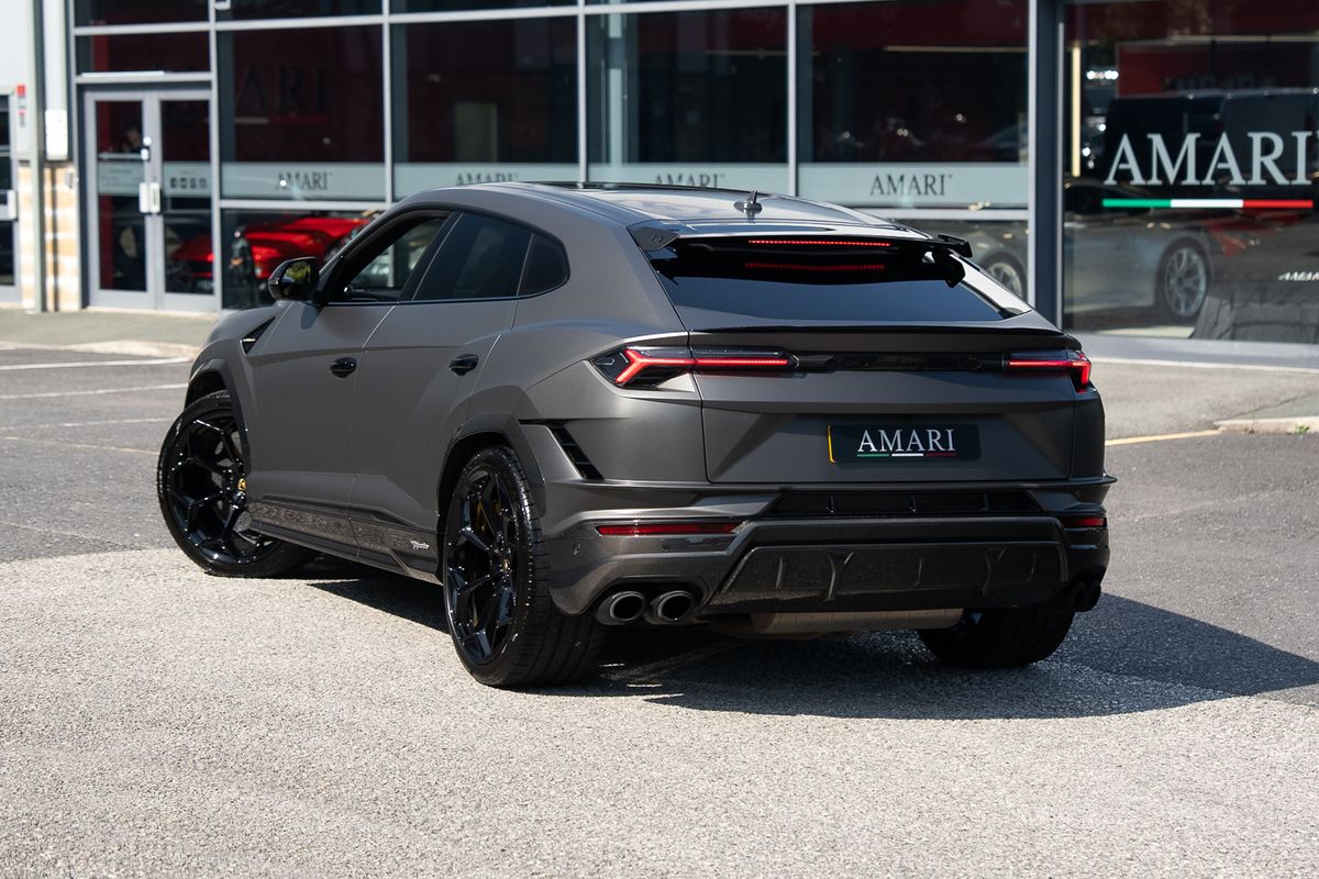 LAMBORGHINI URUS PERFORMANTE VAT QUALIFYING