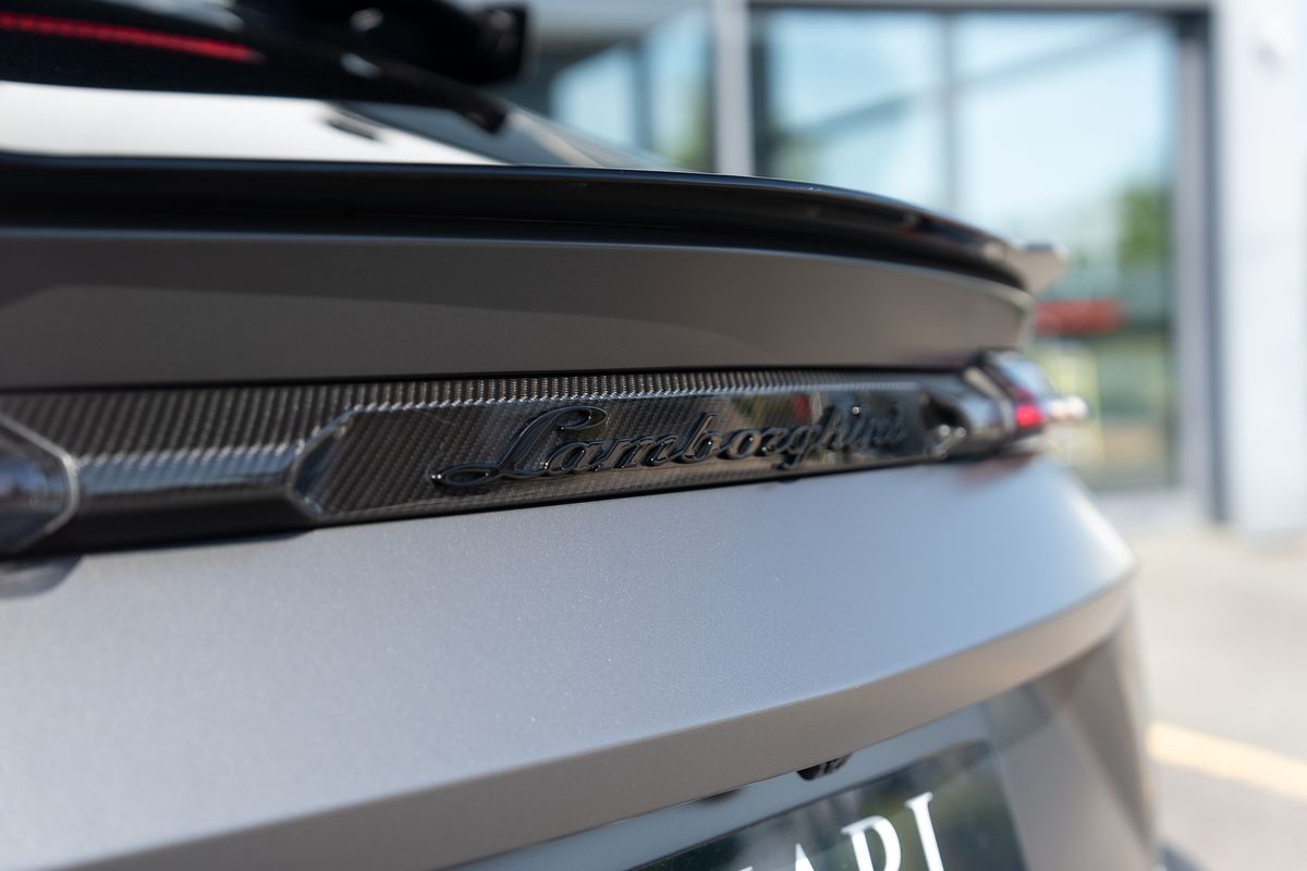 LAMBORGHINI URUS PERFORMANTE VAT QUALIFYING