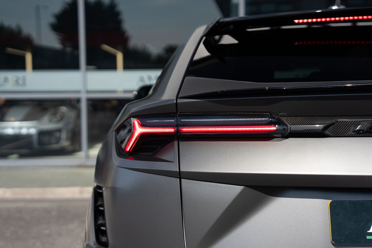 LAMBORGHINI URUS PERFORMANTE VAT QUALIFYING