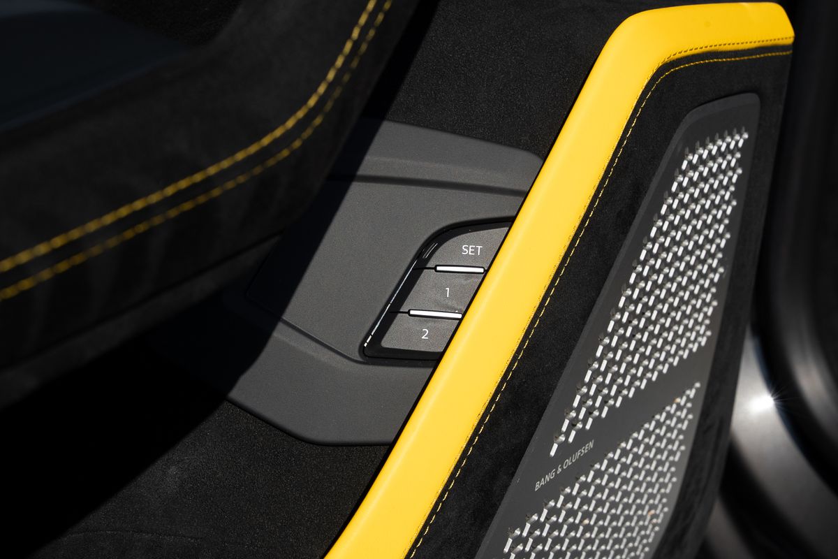 LAMBORGHINI URUS PERFORMANTE VAT QUALIFYING