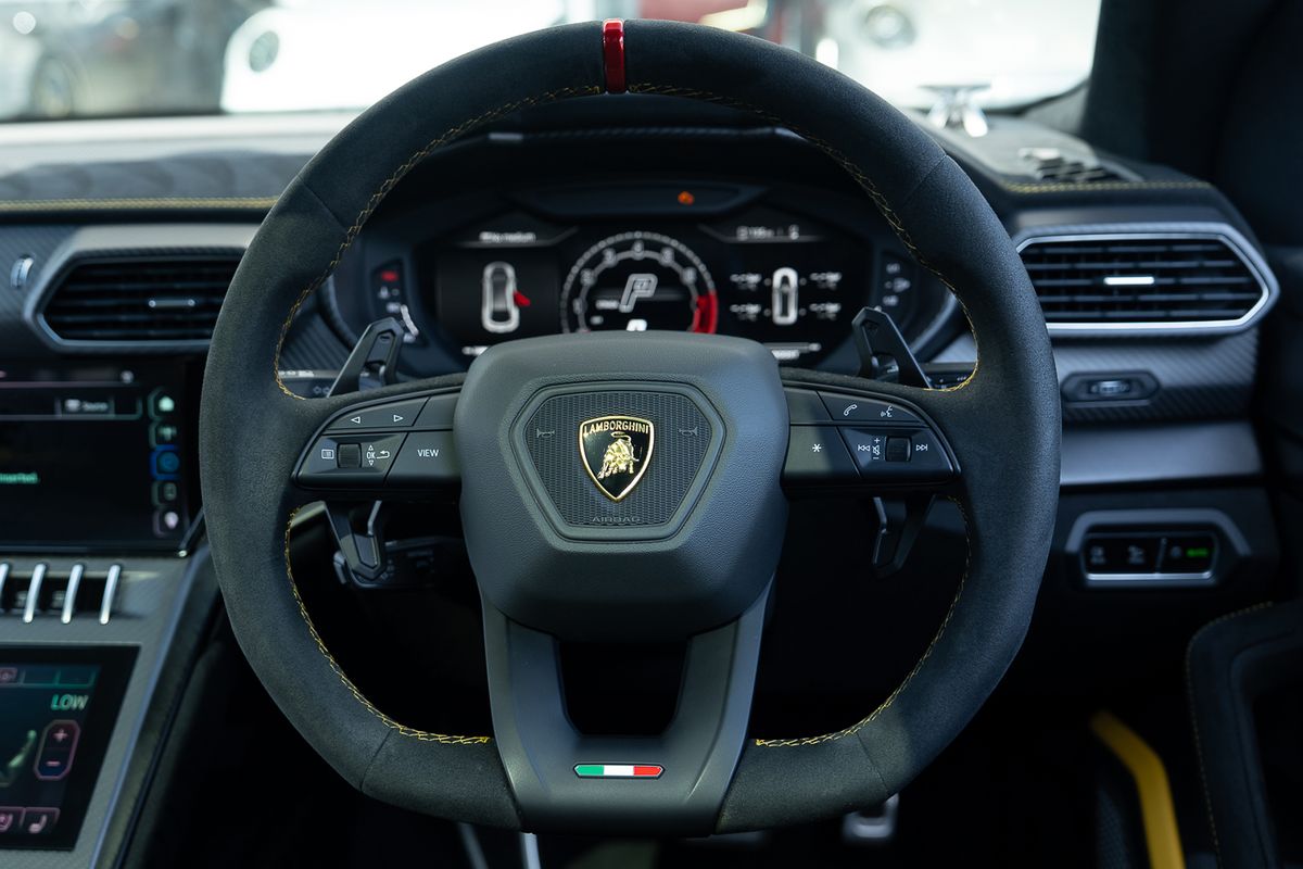 LAMBORGHINI URUS PERFORMANTE VAT QUALIFYING