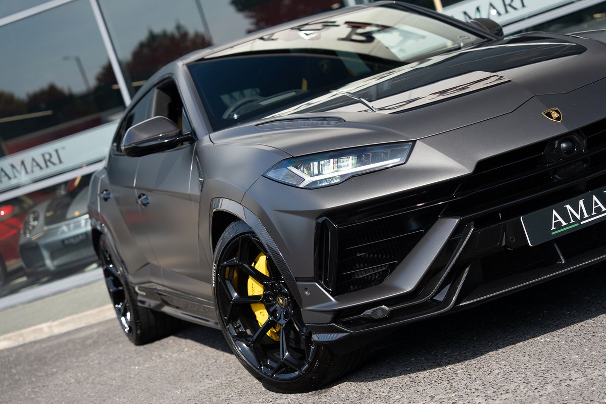 LAMBORGHINI URUS PERFORMANTE VAT QUALIFYING