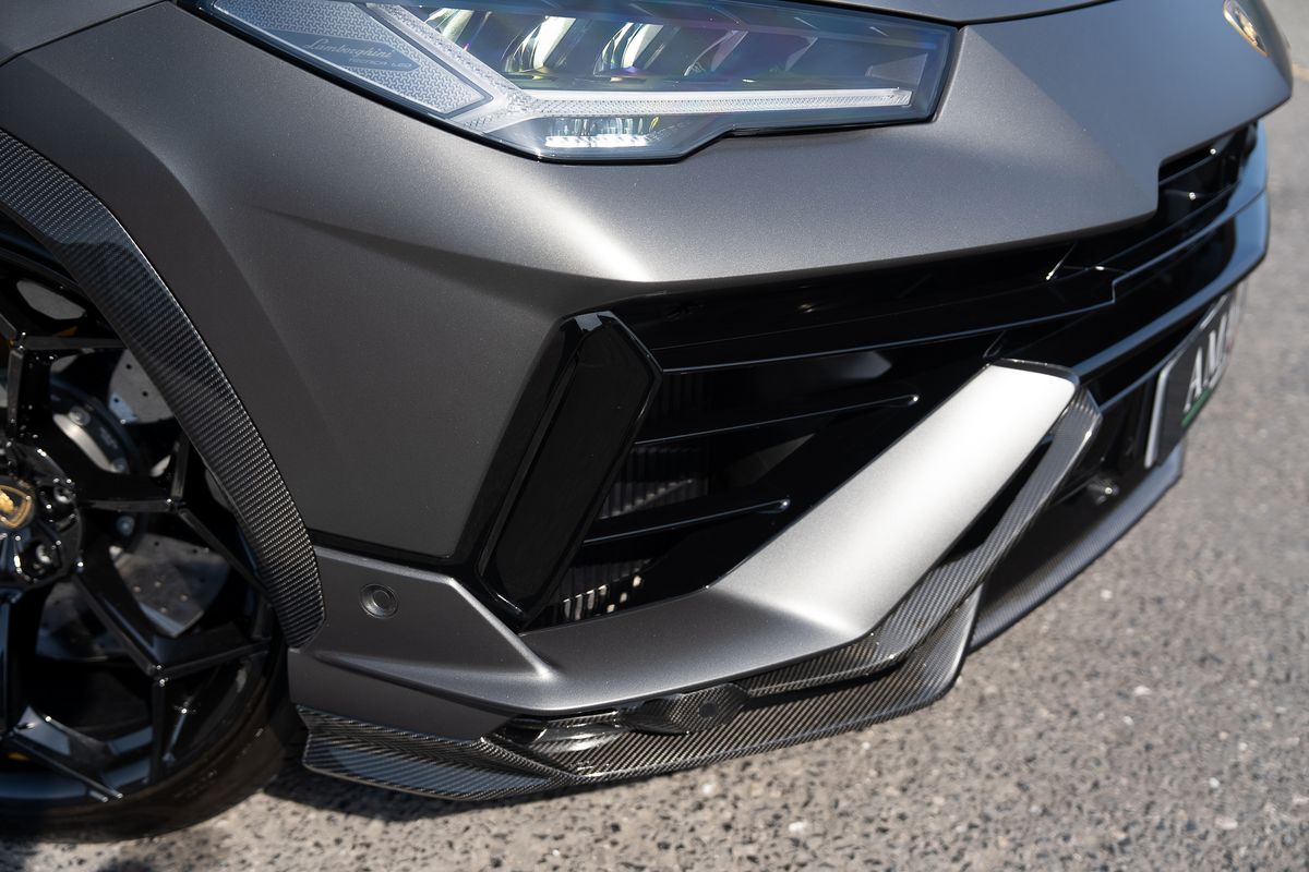 LAMBORGHINI URUS PERFORMANTE VAT QUALIFYING