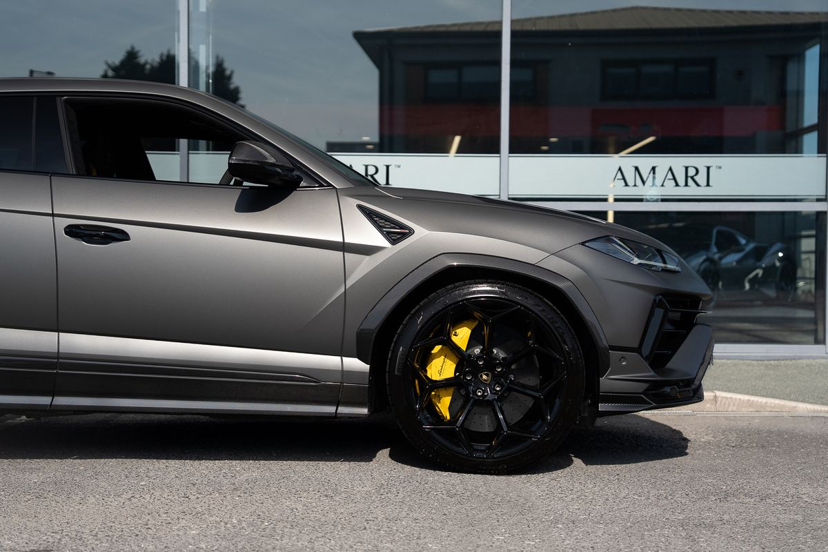 LAMBORGHINI URUS PERFORMANTE VAT QUALIFYING