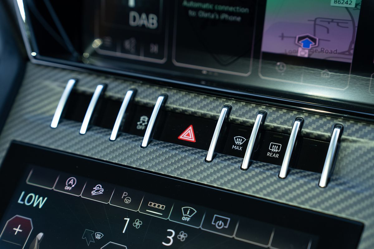 LAMBORGHINI URUS PERFORMANTE VAT QUALIFYING