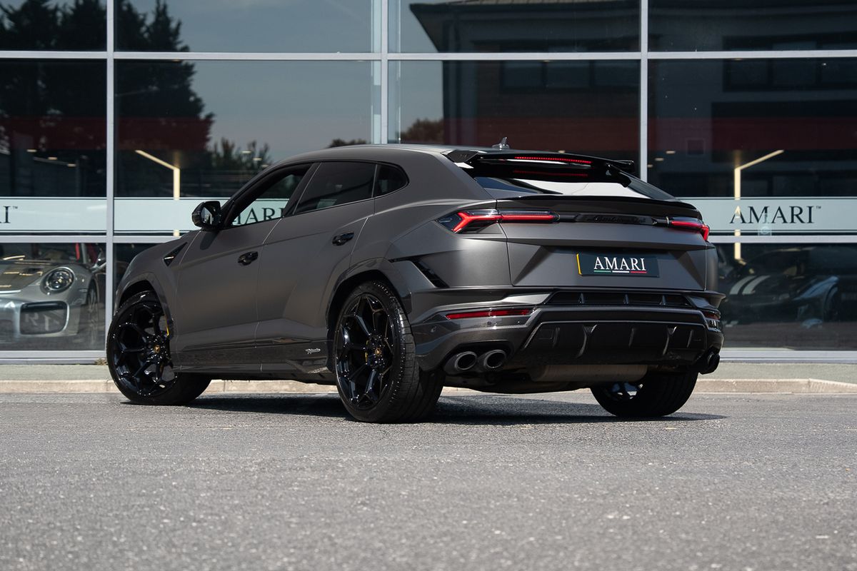 LAMBORGHINI URUS PERFORMANTE VAT QUALIFYING
