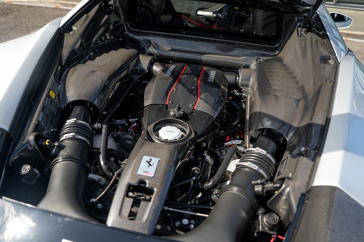 FERRARI 488 PISTA PILOTI