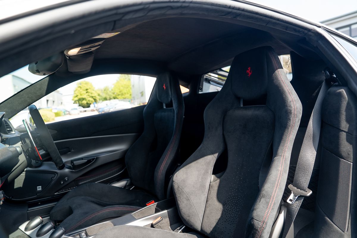 FERRARI 488 PISTA PILOTI