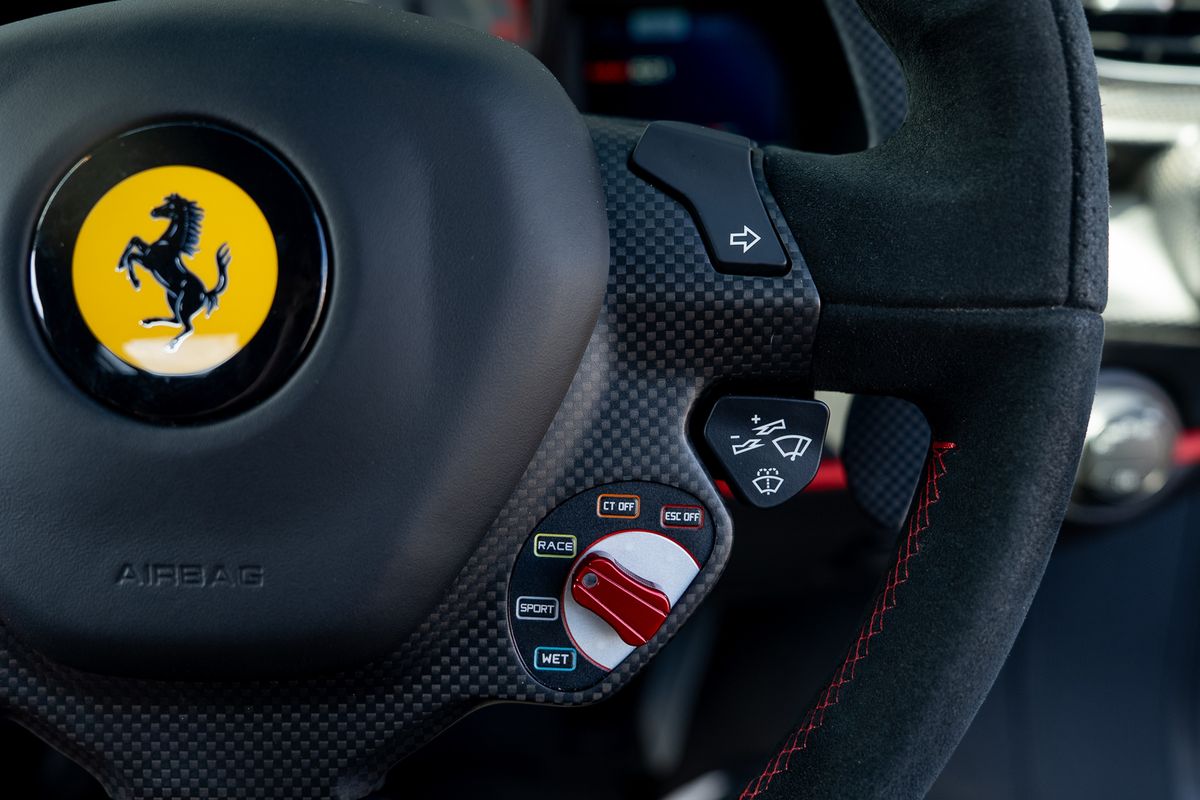 FERRARI 488 PISTA PILOTI