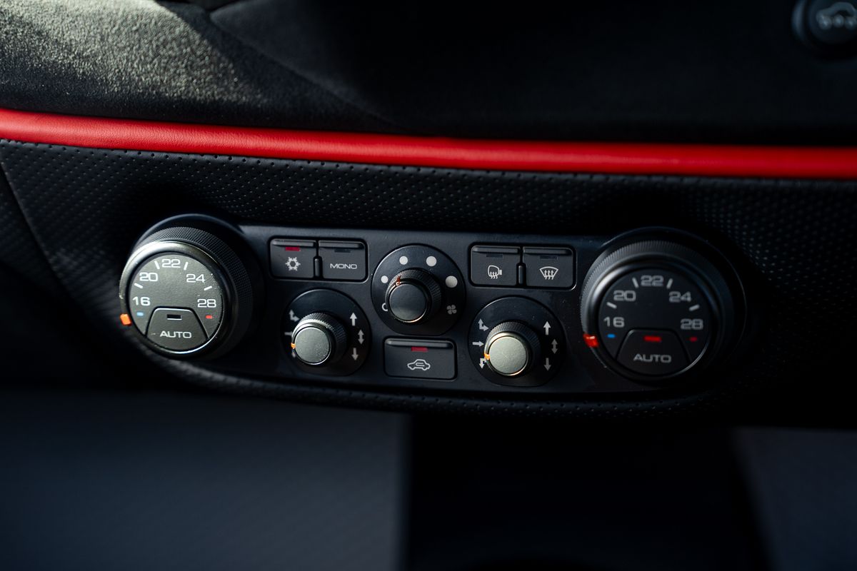 FERRARI 488 PISTA PILOTI