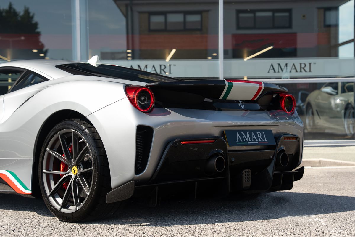 FERRARI 488 PISTA PILOTI