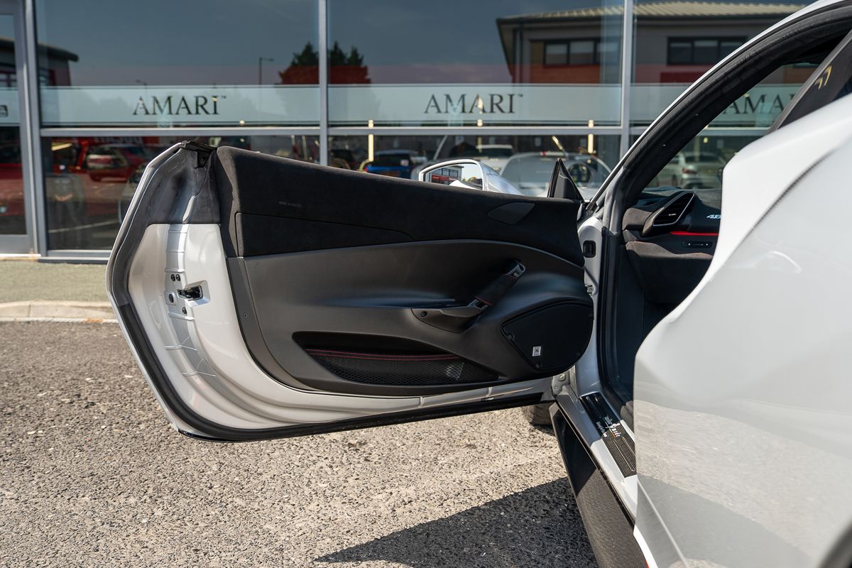 FERRARI 488 PISTA PILOTI