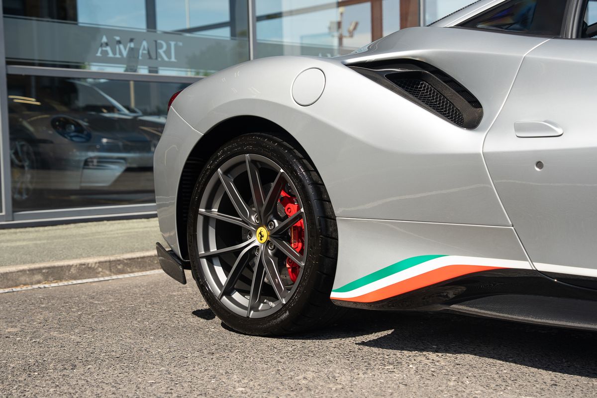 FERRARI 488 PISTA PILOTI