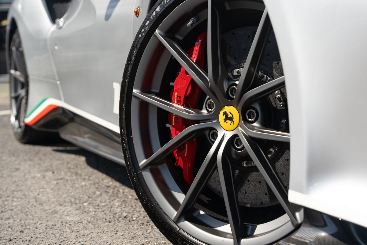 FERRARI 488 PISTA PILOTI