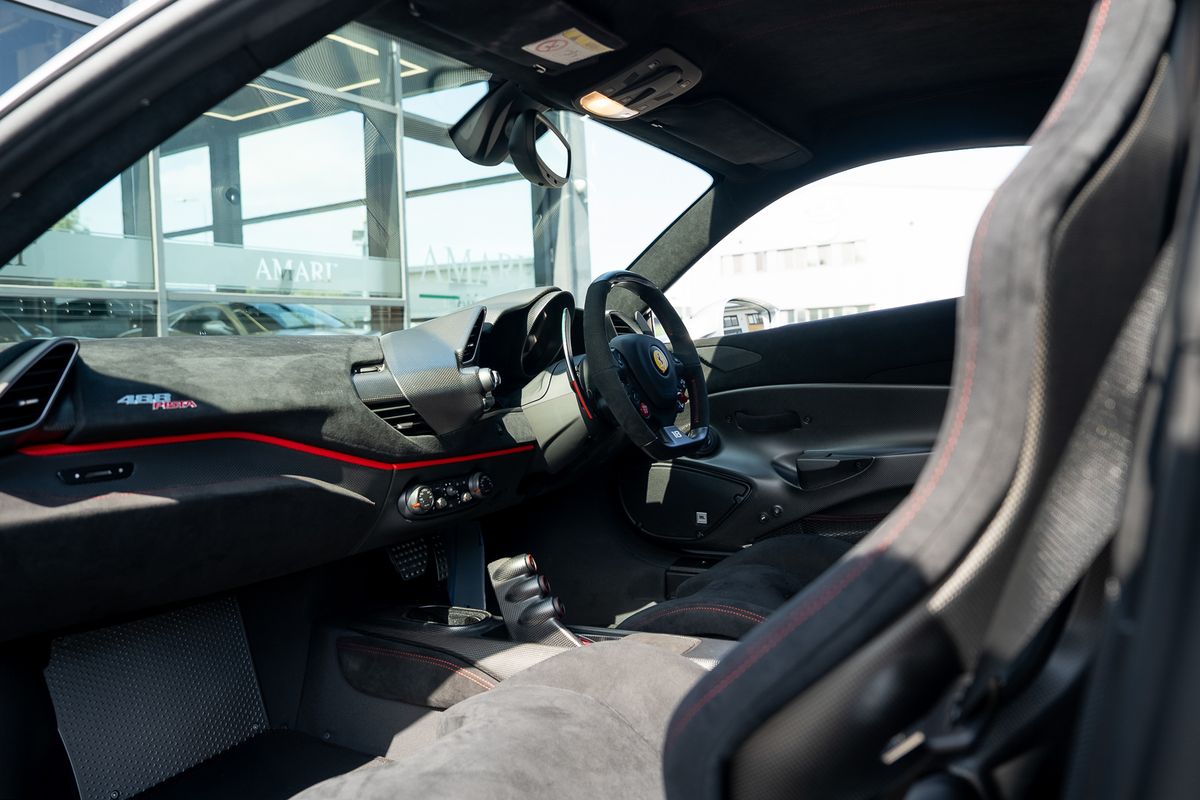 FERRARI 488 PISTA PILOTI