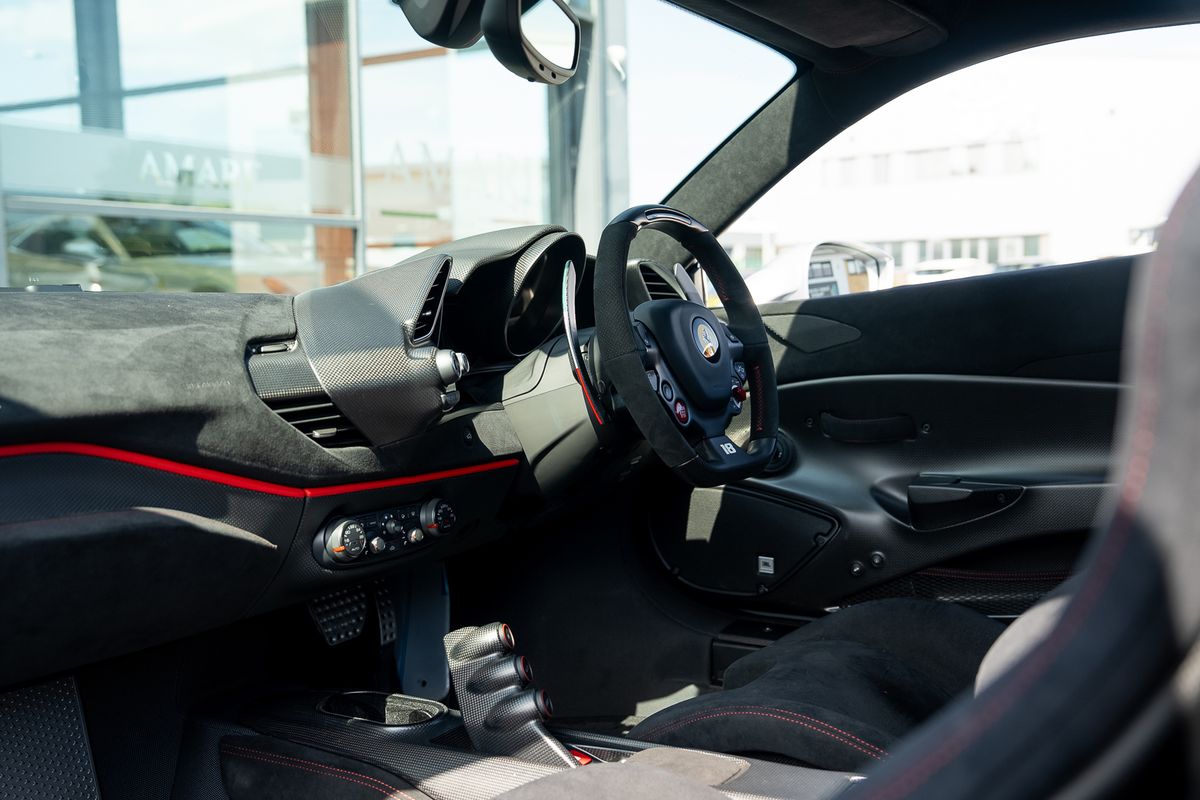 FERRARI 488 PISTA PILOTI
