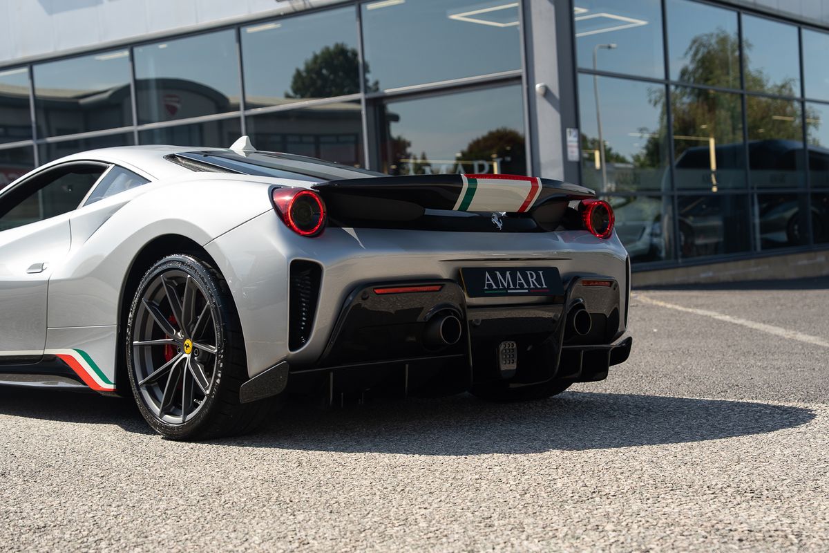 FERRARI 488 PISTA PILOTI