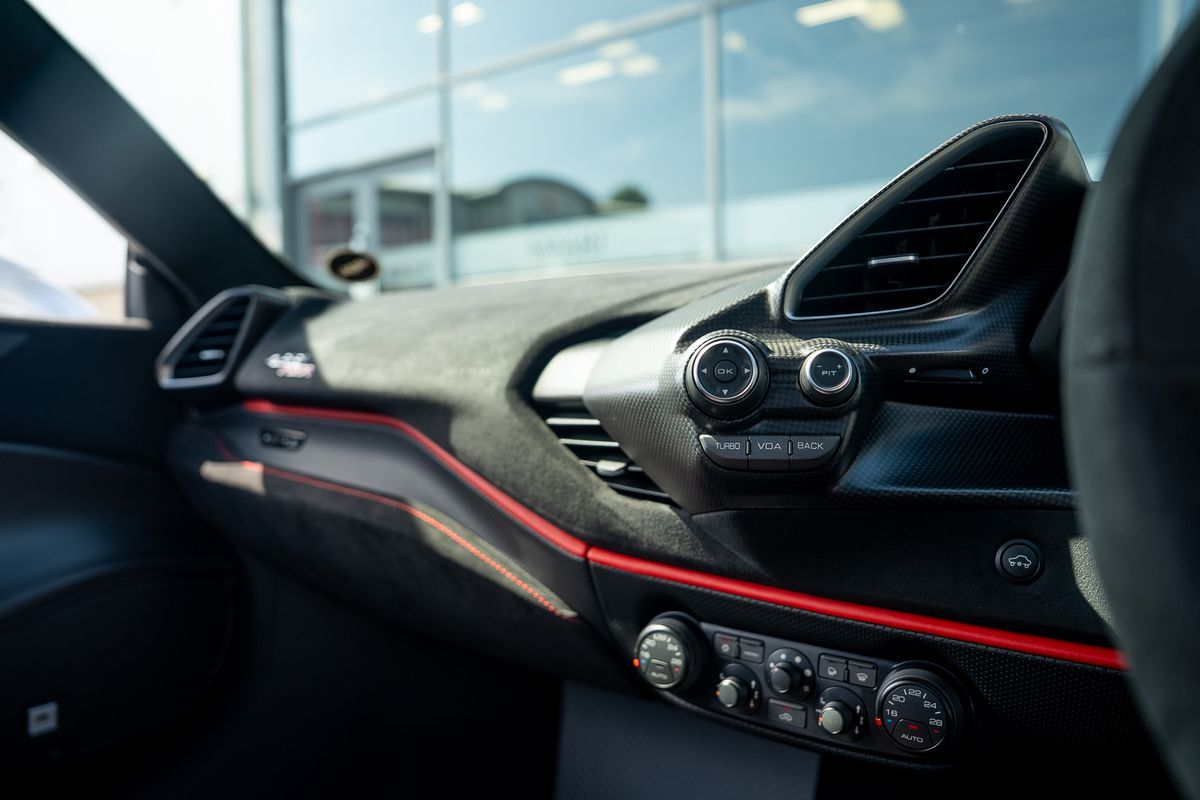 FERRARI 488 PISTA PILOTI