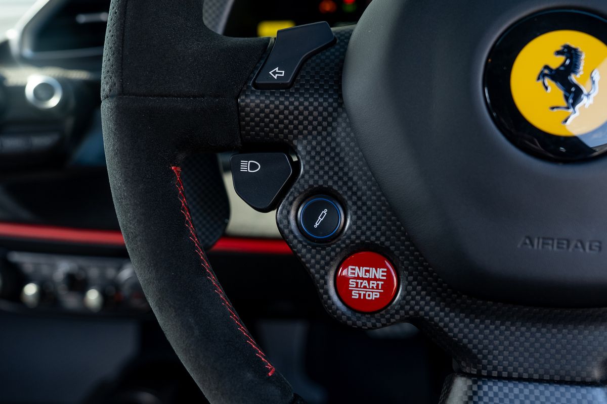FERRARI 488 PISTA PILOTI