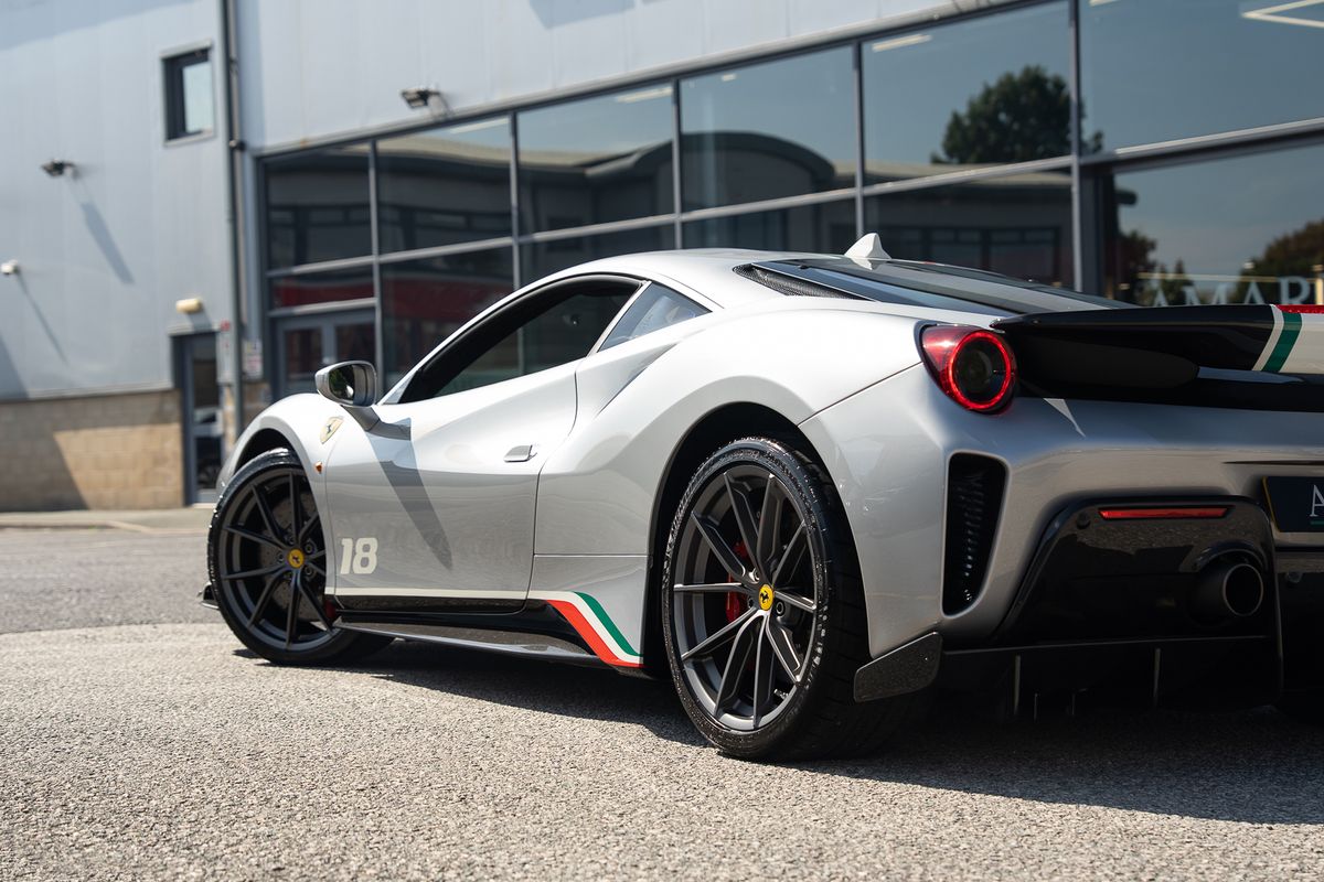 FERRARI 488 PISTA PILOTI